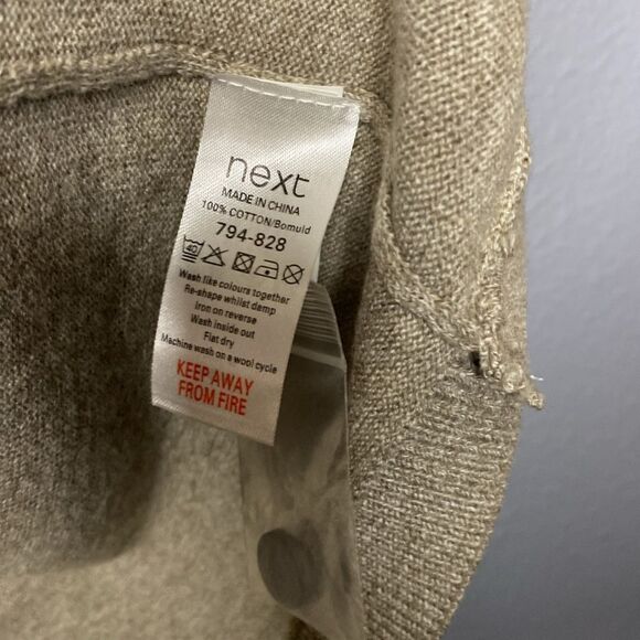 NWT New Next Apparel & Garments Taupe Sleeveless Button Up Vest Size Large - Picture 9 of 10